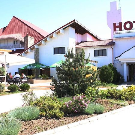 Hotel Magura Verde Bacău Exteriér fotografie