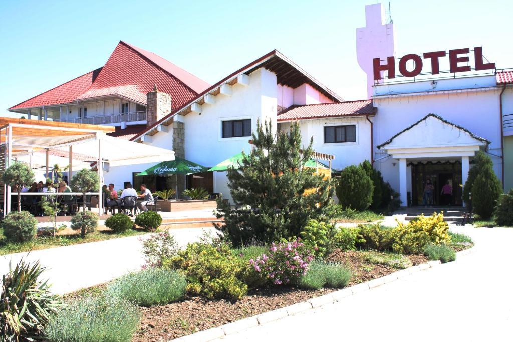 Hotel Magura Verde Bacău Exteriér fotografie